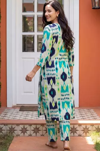 Women Printed Regular Pure Cotton Kurta with Trousers