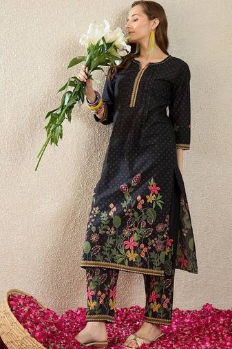 Women Ethnic Motifs Printed Pleated Thread Work  Cotton Kurta with Trousers