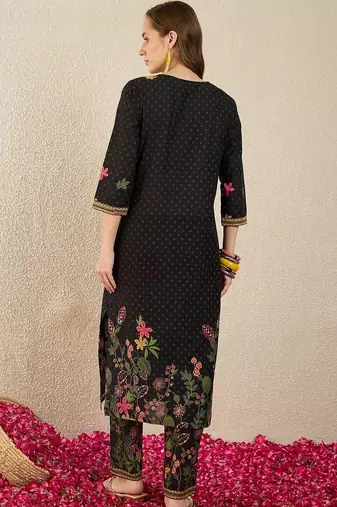 Women Ethnic Motifs Printed Pleated Thread Work Pure Cotton Kurta with Trousers