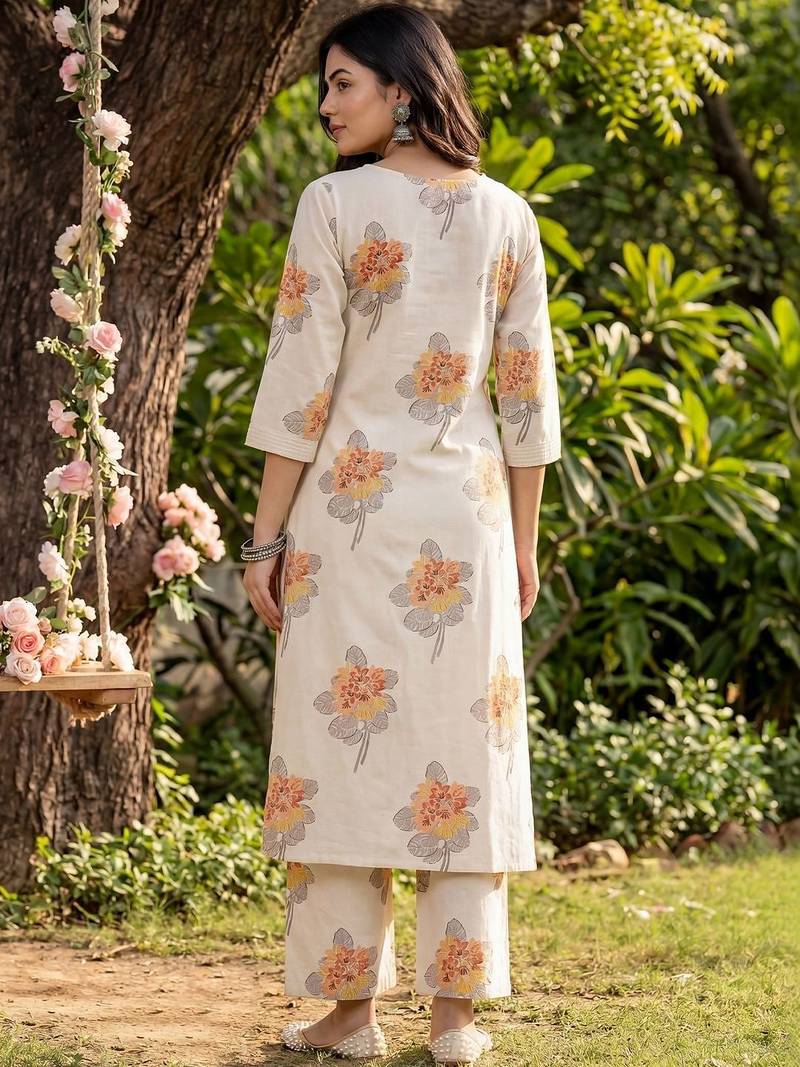 Women Floral Printed Regular Kurta with Palazzos