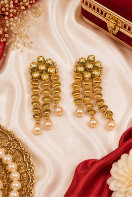 Gold plated textured coin kundan earrings 1