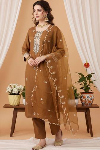 Women Ethnic Motifs Embroidered Regular Thread Work Kurta with Trousers & With Dupatta