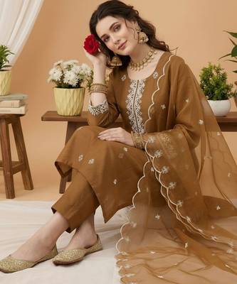 Women Ethnic Motifs Embroidered Regular Thread Work Kurta with Trousers & With Dupatta 5