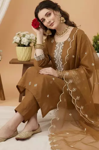 Women Ethnic Motifs Embroidered Regular Thread Work Kurta with Trousers & With Dupatta