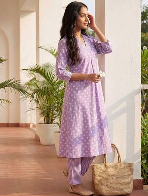 Women Floral Printed Regular Pure Cotton Kurta with Trousers 1