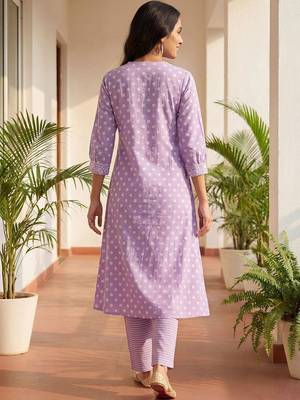 Women Floral Printed Regular Pure Cotton Kurta with Trousers 5