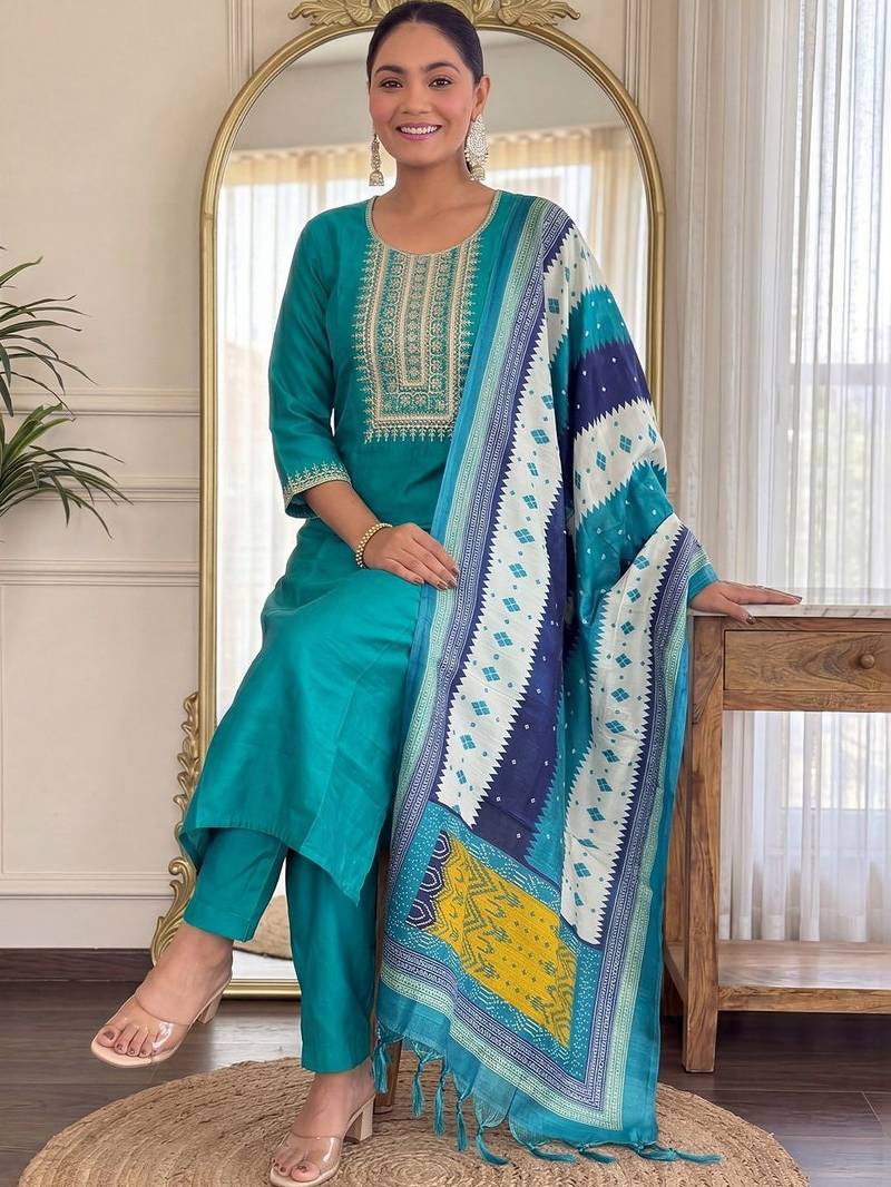 Women Ethnic Motifs Embroidered Regular Thread Work Kurta with Trousers & With Dupatta