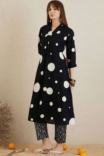 Women Printed Regular  Cotton Kurta with Trousers