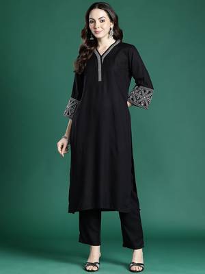 Ethnic Motifs Embroidered Regular Kurta with Trousers 4
