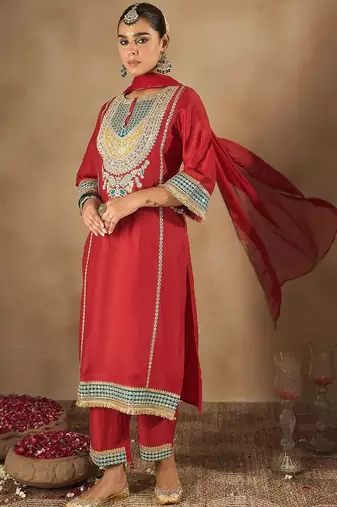 Women Ethnic Motifs Embroidered Regular Kurta with Trousers & With Dupatta