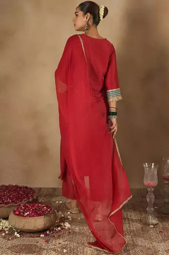 Women Ethnic Motifs Embroidered Regular Kurta with Trousers & With Dupatta