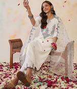 Ethnic Motifs Embroidered Regular Thread Work Kurta with Trousers & With Dupatta