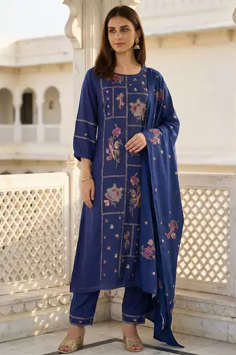Women Floral Embroidered Regular Thread Work Kurta with Trousers & With Dupatta