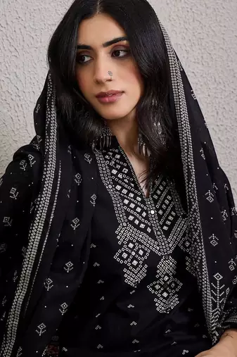 Women Bandhani Printed Cotton Kurta with Trousers & Dupatta