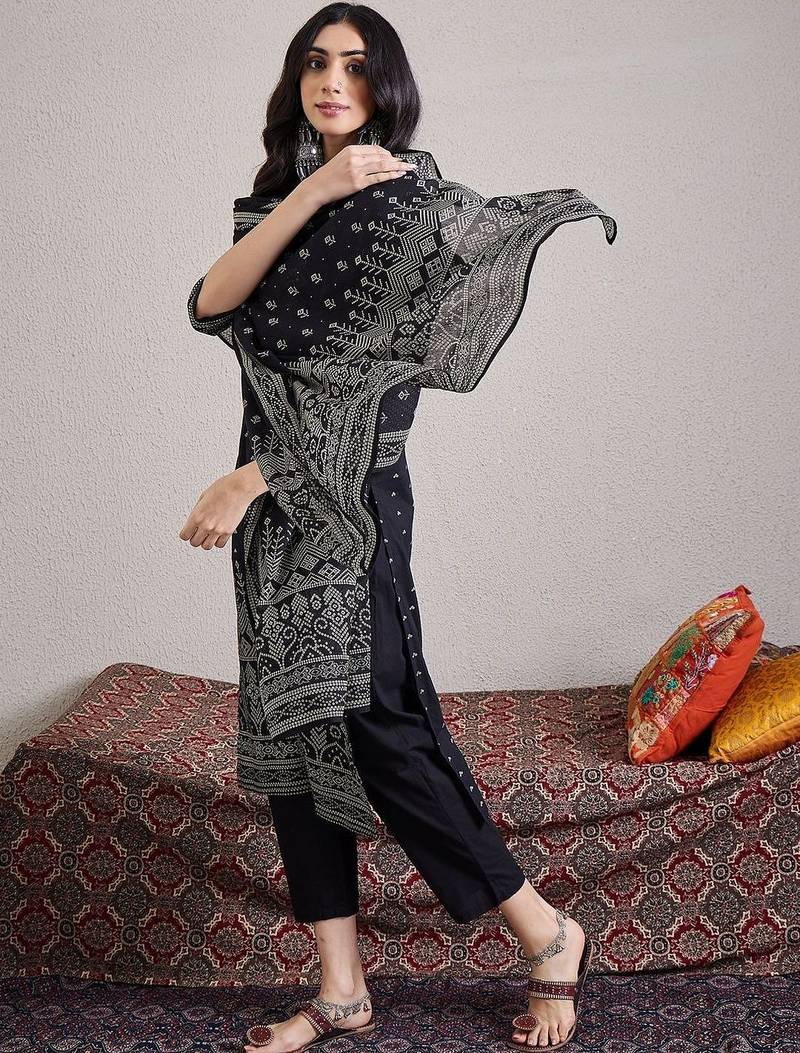 Women Bandhani Printed Cotton Kurta with Trousers & Dupatta