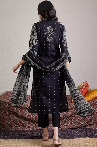 Women Bandhani Printed Cotton Kurta with Trousers & Dupatta