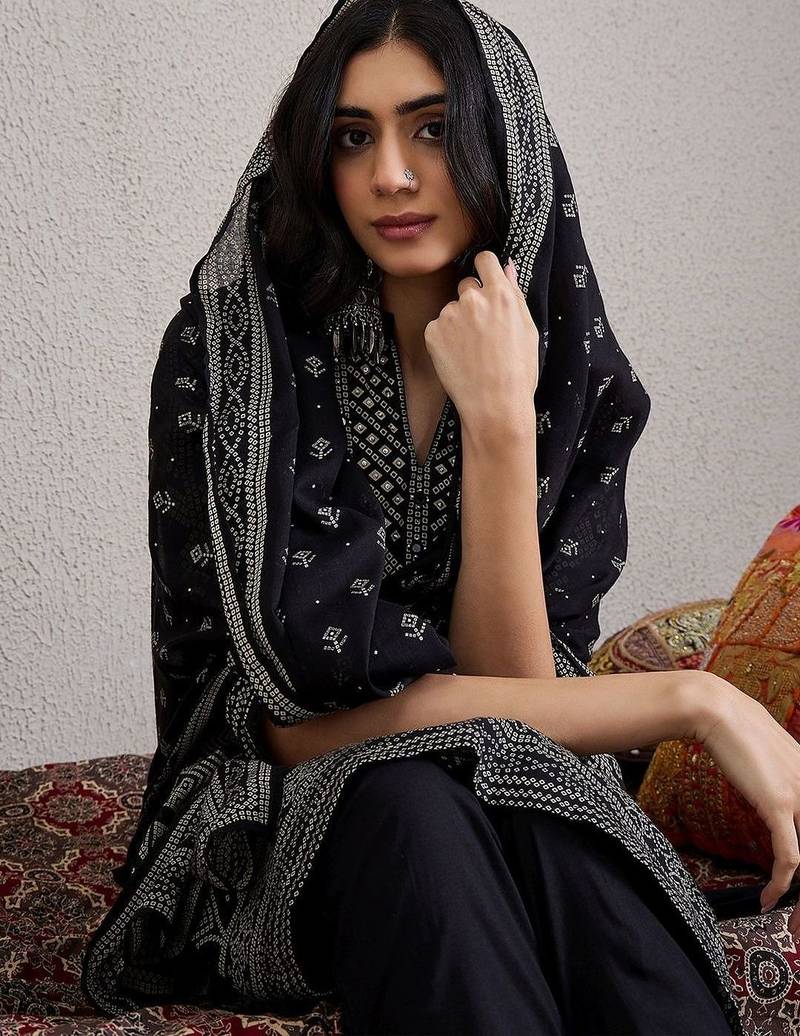 Women Bandhani Printed Cotton Kurta with Trousers & Dupatta
