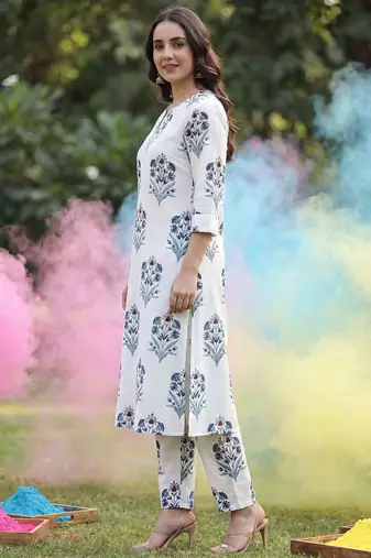 Women Floral Printed Regular Pure Cotton Kurta with Trousers