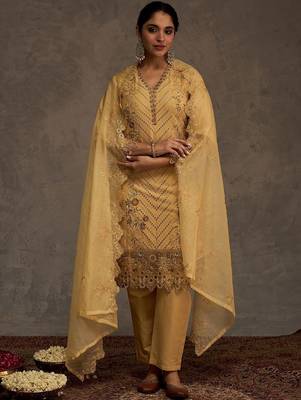 Women Ethnic Motifs Embroidered Cotton Kurta with Trousers & Dupatta 5