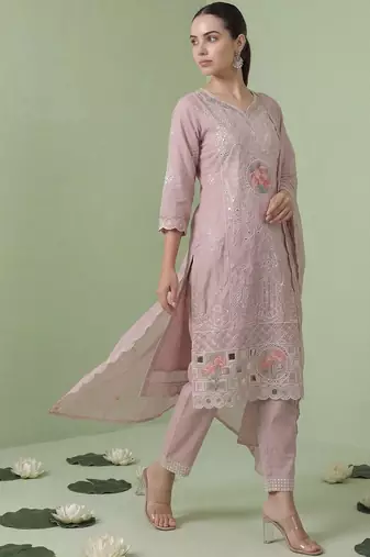 Women Floral Embroidered Regular Sequinned Pure Cotton Kurta with Trousers & With Dupatta
