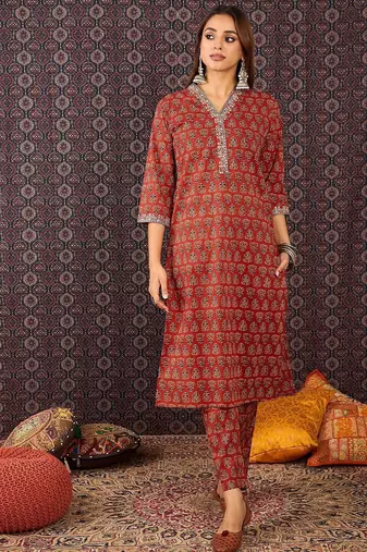 Women Ethnic Motifs Printed Straight Pure Cotton Kurta with Trouser