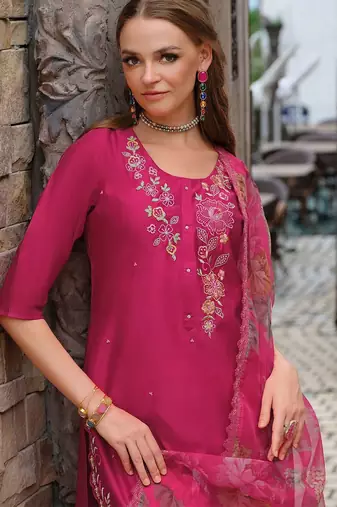 Women Floral Embroidered Kurta with Trousers & Dupatta
