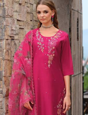 Women Floral Embroidered Kurta with Trousers & Dupatta 5