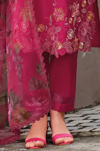 Women Floral Embroidered Kurta with Trousers & Dupatta