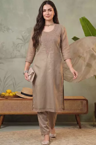 Women Ethnic Motifs Embroidered Regular Thread Work Kurta with Trousers & With Dupatta