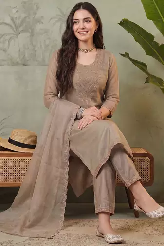 Women Ethnic Motifs Embroidered Regular Thread Work Kurta with Trousers & With Dupatta