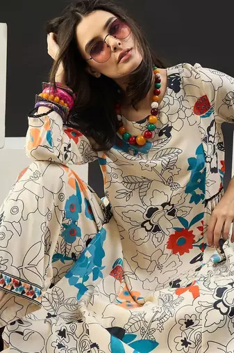 Women Floral Printed Regular Kurta with Trousers