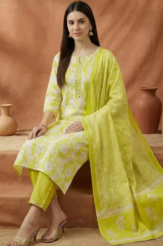Women Floral Printed Regular Thread Work Pure Cotton Kurta with Trousers