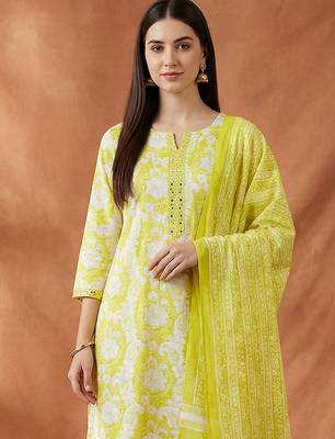 Women Floral Printed Regular Thread Work Pure Cotton Kurta with Trousers 2