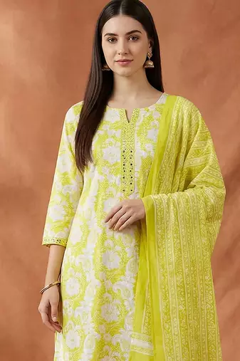 Women Floral Printed Regular Thread Work Pure Cotton Kurta with Trousers