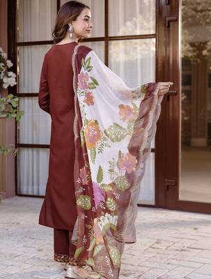 Women Ethnic Motifs Embroidered Regular Thread Work Kurta with Trousers & With Dupatta 7