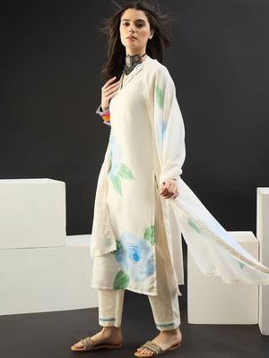 Women Floral Printed Regular Sequinned Linen Kurta with Trousers & With Dupatta 3