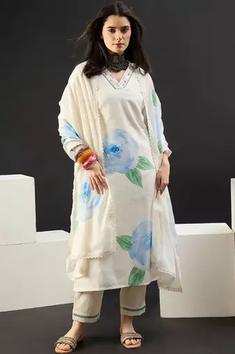 Women Floral Printed Regular Sequinned Linen Kurta with Trousers & With Dupatta