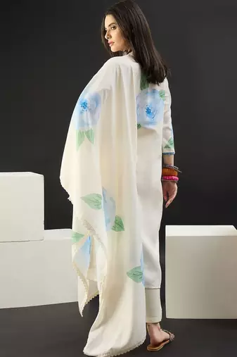 Women Floral Printed Regular Sequinned Linen Kurta with Trousers & With Dupatta