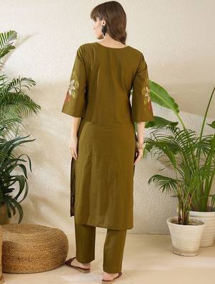 Women Ethnic Motifs Printed Regular Sequinned Pure Cotton Kurta with Trousers 4