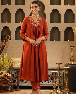 Floral Yoke Design V Neck Zari Chanderi Silk A-Line Kurta & Trousers 2