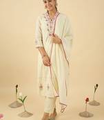 Women Floral Embroidered Pure Cotton Kurta with Trousers & With Dupatta