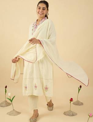 Women Floral Embroidered Pure Cotton Kurta with Trousers & With Dupatta 2