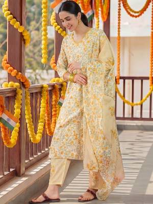 Women Floral Printed Regular Pure Cotton Kurta with Trousers & With Dupatta 1