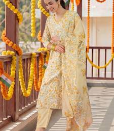 Women Floral Printed Regular Pure Cotton Kurta with Trousers & With Dupatta