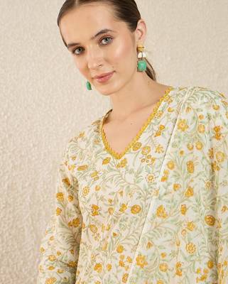 Floral Printed Pure Cotton Straight Kurta With Trousers & Dupatta 2