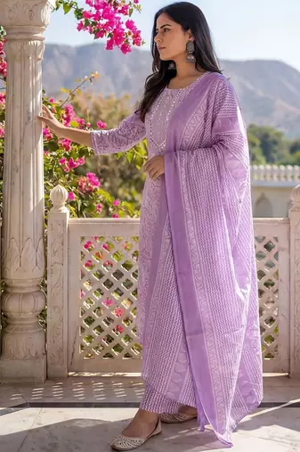 Women Floral Printed Regular Mirror Work Kurta with Trousers & With Dupatta