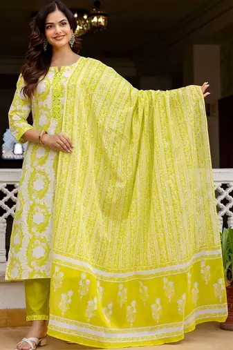 Women Floral Printed Regular Pure Cotton Kurta with Trousers & With Dupatta