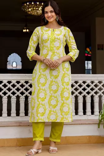 Women Floral Printed Regular Pure Cotton Kurta with Trousers & With Dupatta