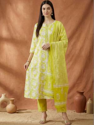 Women Floral Printed Regular Thread Work Pure Cotton Kurta with Trousers 1