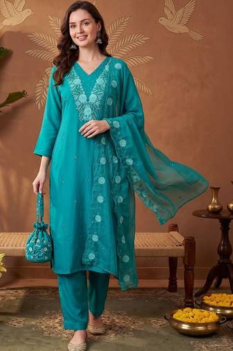Women Ethnic Motifs Embroidered Regular Thread Work Kurta with Trousers & With Dupatta